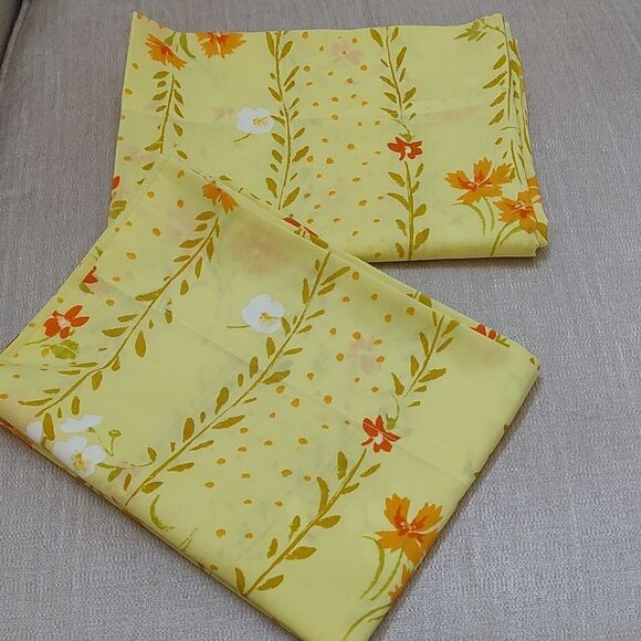 Vintage Good Morning Floral Yellow Standard Pillowcases Set of 2 - Picture 7 of 7
